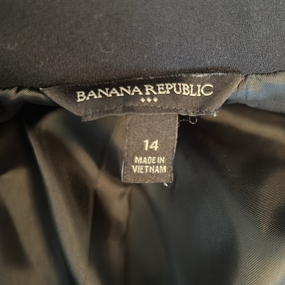 Banana Republic Blazer with pockets - Picture 2 of 4